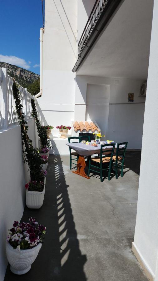 Zose - Casa Al Mare Apartamento Cala Gonone Exterior foto